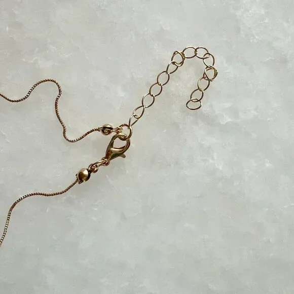 🚨CLEARANCE🚨NWOT Necklace - Yellow Gold Plated Box Chain with Faux Pearls - Picture 5 of 5